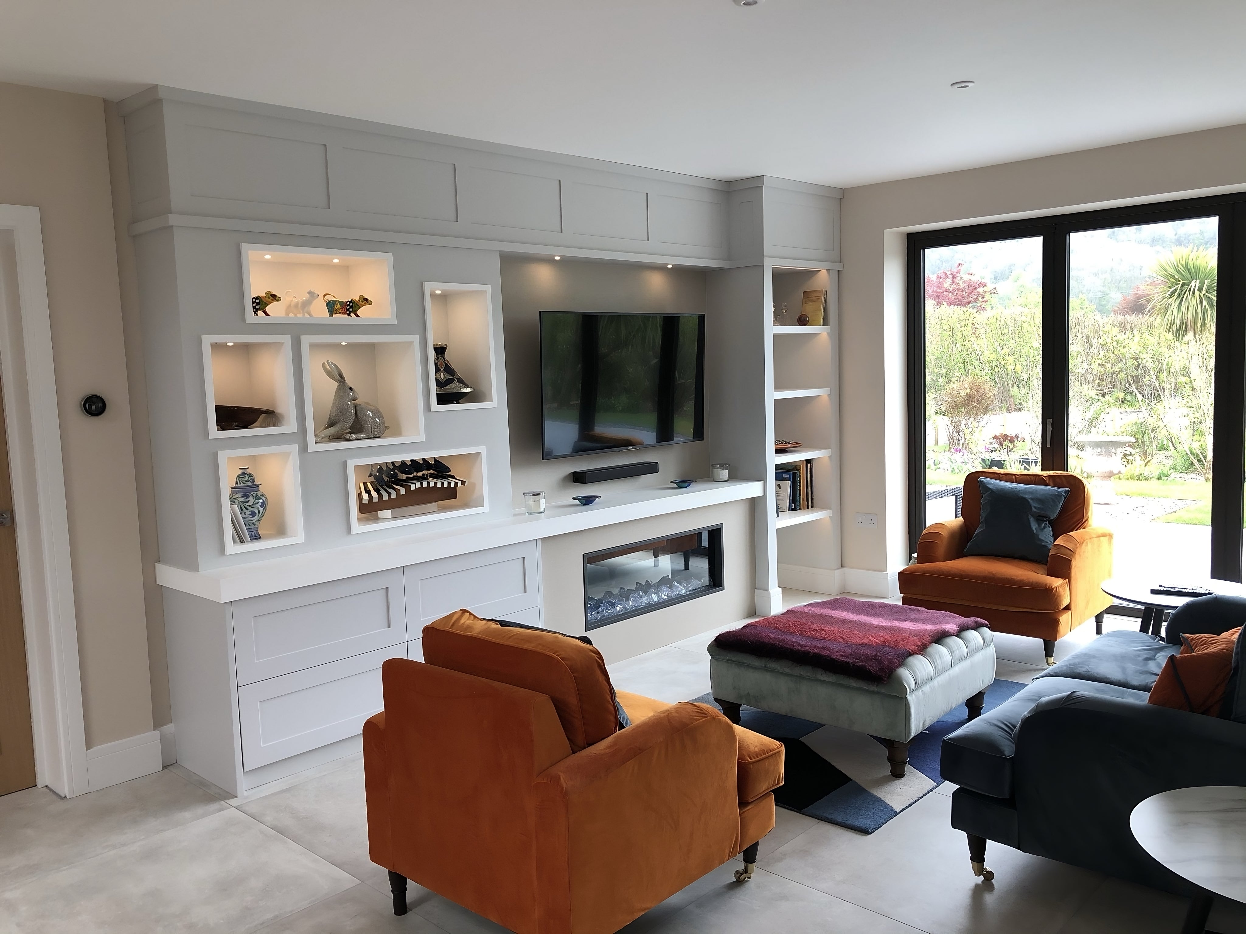 Modern Lounge Display Unit TV Stand Media Storage Drew Furniture